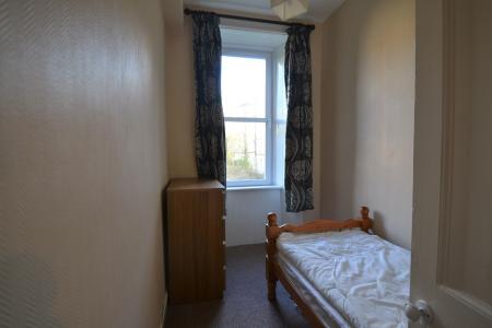2 bedroom Flat to let in Caledonian Place, Edinburgh, EH11
