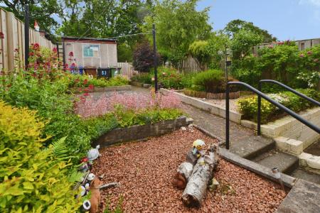3 bedroom Semi-detached house to let in Greenhill Park, Penicuik, EH26
