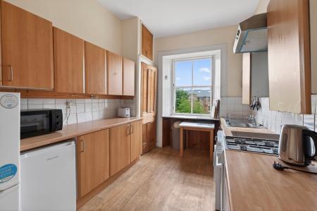 5 bedroom Flat for sale in 21, 4f1, Warrender Park Terrace, Edinburgh, EH9 1EF