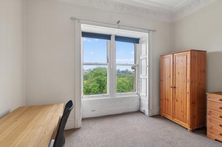 5 bedroom Flat for sale in 21, 4f1, Warrender Park Terrace, Edinburgh, EH9 1EF