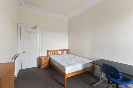5 bedroom Flat for sale in 21, 4f1, Warrender Park Terrace, Edinburgh, EH9 1EF