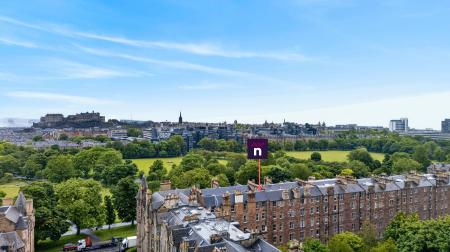 5 bedroom Flat for sale in 21, 4f1, Warrender Park Terrace, Edinburgh, EH9 1EF