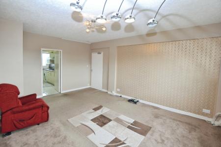 3 bedroom Flat to let in Westfield Court, Gorgie, Edinburgh, EH11