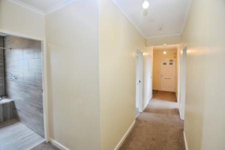 3 bedroom Flat to let in Westfield Court, Gorgie, Edinburgh, EH11