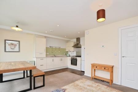 2 bedroom Flat to let in Arneil Drive, Edinburgh, EH5