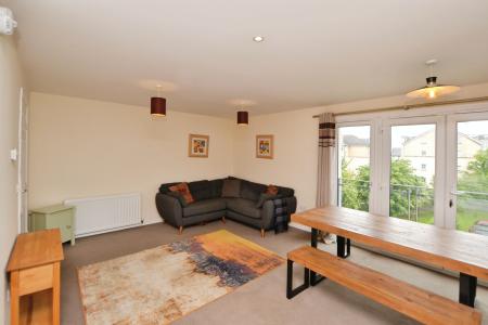 2 bedroom Flat to let in Arneil Drive, Edinburgh, EH5