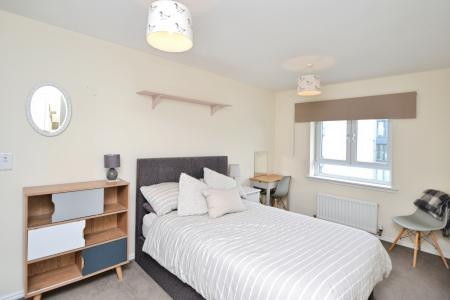 2 bedroom Flat to let in Arneil Drive, Edinburgh, EH5