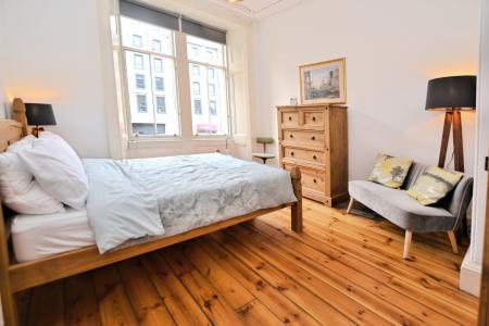 2 bedroom Flat to let in Albert Place, Leith, Edinburgh, EH7