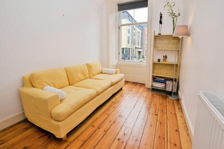 2 bedroom Flat to let in Albert Place, Leith, Edinburgh, EH7