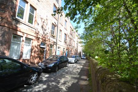 2 bedroom Flat to let in Largo Place, Leith, Edinburgh, EH6