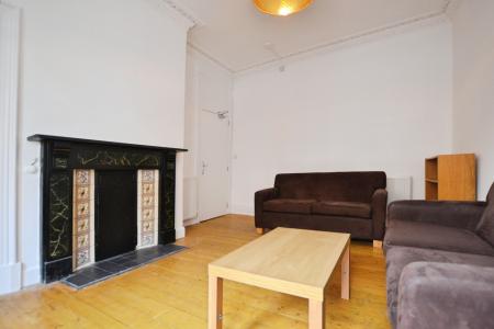 4 bedroom Flat to let in Eyre Place, Edinburgh, EH3