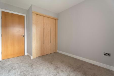 2 bedroom Flat for sale in Ferry Gait Crescent, Silverknowes, Edinburgh, EH4