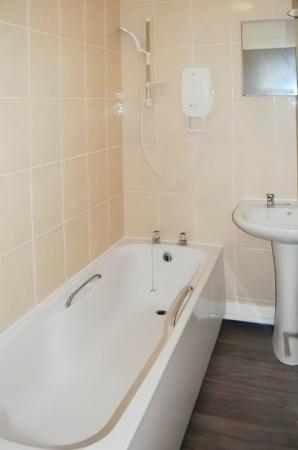 2 bedroom Flat to let in Gladstone Terrace, Edinburgh, EH9
