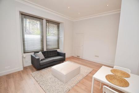 1 bedroom Flat to let in London Road, Abbeyhill, Edinburgh, EH7