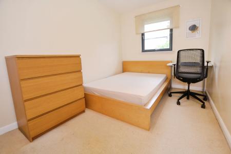 2 bedroom Flat to let in Albert Street, Edinburgh, EH7