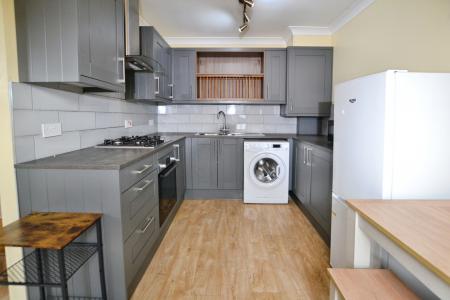 2 bedroom Flat to let in Albert Street, Edinburgh, EH7