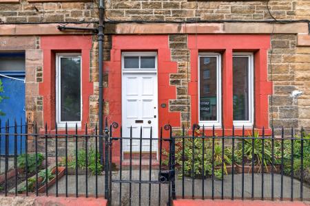 2 bedroom Ground floor flat for sale in 22 Henderson Gardens, Edinburgh, EH6 6BX