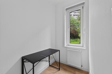 2 bedroom Ground floor flat for sale in 22 Henderson Gardens, Edinburgh, EH6 6BX