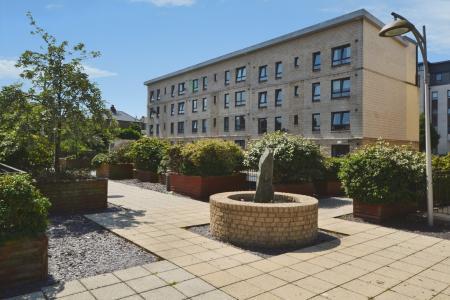 1 bedroom Flat to let in Colonsay Close, Granton, Edinburgh, EH5