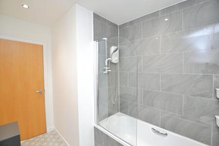 1 bedroom Flat to let in Colonsay Close, Granton, Edinburgh, EH5