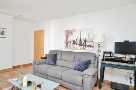 1 bedroom Flat to let in Colonsay Close, Granton, Edinburgh, EH5