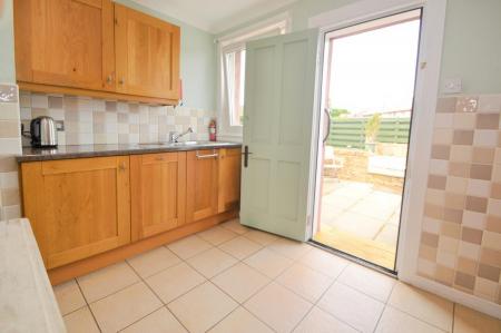 2 bedroom Semi-detached house to let in Findlay Gardens, Edinburgh, EH7