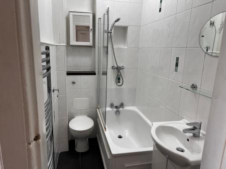 2 bedroom Flat to let in Saxe Coburg Street, Edinburgh, EH3
