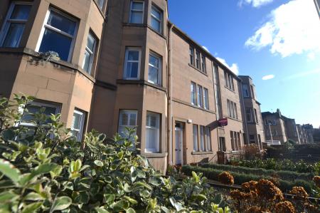 2 bedroom Flat to let in Learmonth Avenue, Comely Bank, Edinburgh, EH4