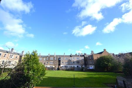 2 bedroom Flat to let in Learmonth Avenue, Comely Bank, Edinburgh, EH4