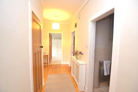 2 bedroom Flat to let in Learmonth Avenue, Comely Bank, Edinburgh, EH4