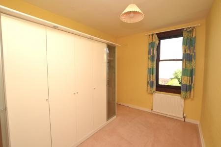 2 bedroom Flat to let in McKinlay Terrace, Loanhead, EH20