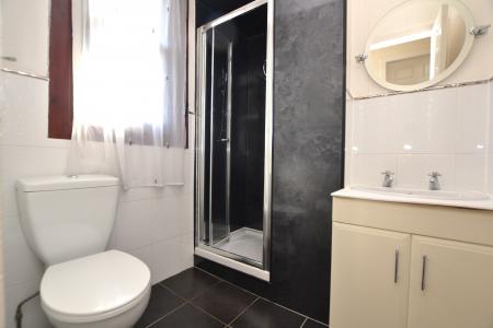 2 bedroom Flat to let in McKinlay Terrace, Loanhead, EH20