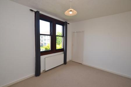 2 bedroom Flat to let in McKinlay Terrace, Loanhead, EH20