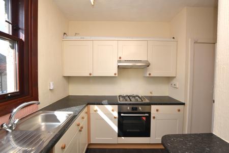 2 bedroom Flat to let in McKinlay Terrace, Loanhead, EH20