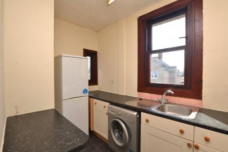 2 bedroom Flat to let in McKinlay Terrace, Loanhead, EH20