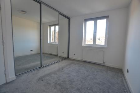 3 bedroom Flat to let in Bedford Court, Edinburgh, EH4