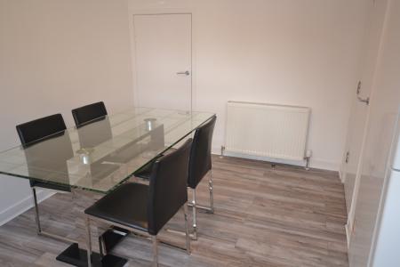 3 bedroom Flat to let in Bedford Court, Edinburgh, EH4