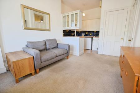1 bedroom Flat to let in Albion Road, Edinburgh, EH7