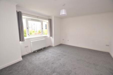 1 bedroom Flat to let in Allanfield, Edinburgh, EH7