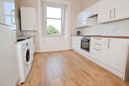 2 bedroom Flat to let in Raeburn Place, Edinburgh, EH4