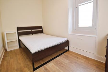2 bedroom Flat to let in Raeburn Place, Edinburgh, EH4