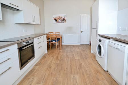 2 bedroom Flat to let in Raeburn Place, Edinburgh, EH4
