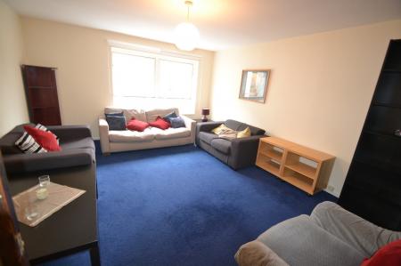 3 bedroom Flat to let in Viewcraig Street, Edinburgh, EH8