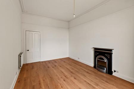 5 bedroom Flat to let in East Trinity Road, Trinity, Edinburgh, EH5