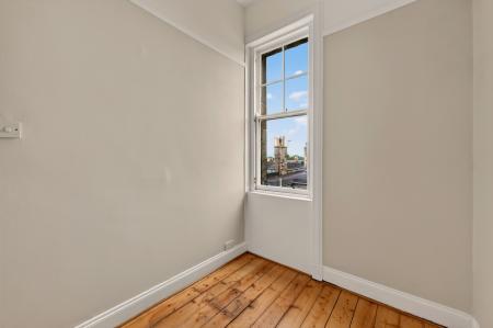 5 bedroom Flat to let in East Trinity Road, Trinity, Edinburgh, EH5