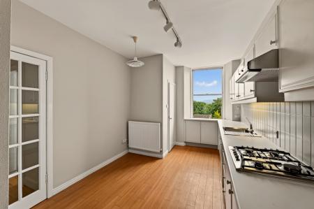5 bedroom Flat to let in East Trinity Road, Trinity, Edinburgh, EH5
