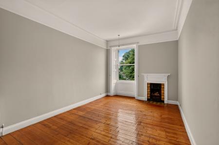 5 bedroom Flat to let in East Trinity Road, Trinity, Edinburgh, EH5