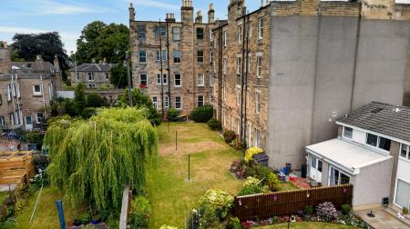 5 bedroom Flat to let in East Trinity Road, Trinity, Edinburgh, EH5