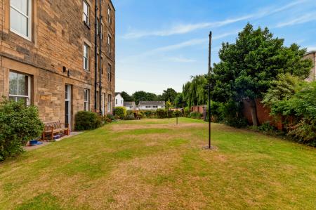 5 bedroom Flat to let in East Trinity Road, Trinity, Edinburgh, EH5