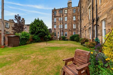 5 bedroom Flat to let in East Trinity Road, Trinity, Edinburgh, EH5